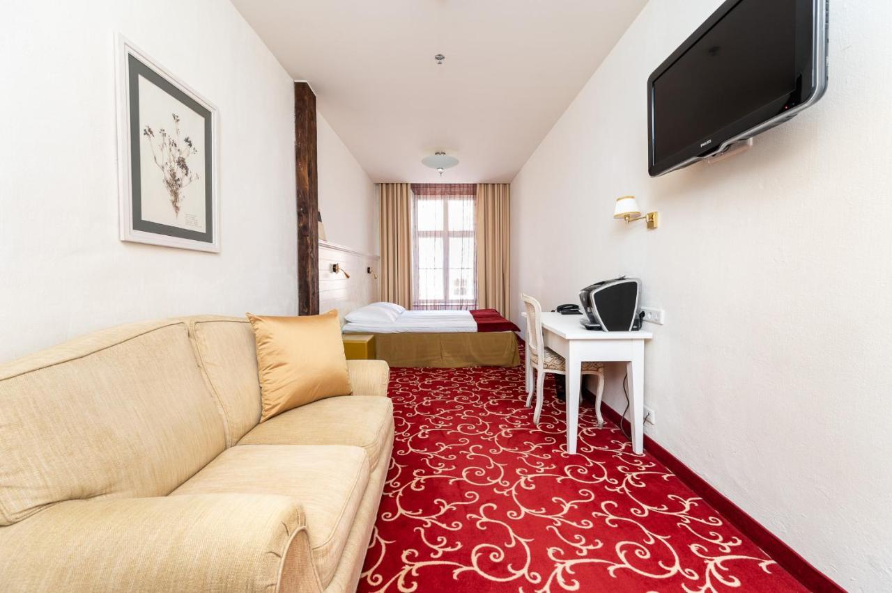Meriton Old Town Garden Hotel Talin Exterior foto