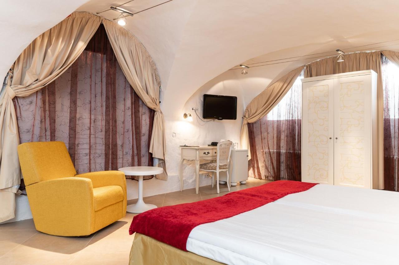 Meriton Old Town Garden Hotel Talin Exterior foto