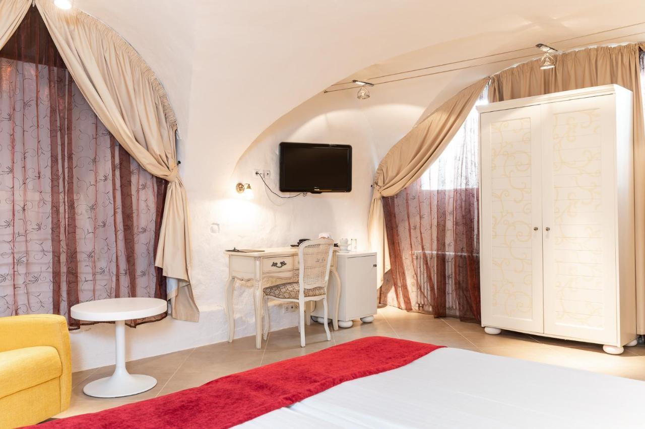 Meriton Old Town Garden Hotel Talin Exterior foto