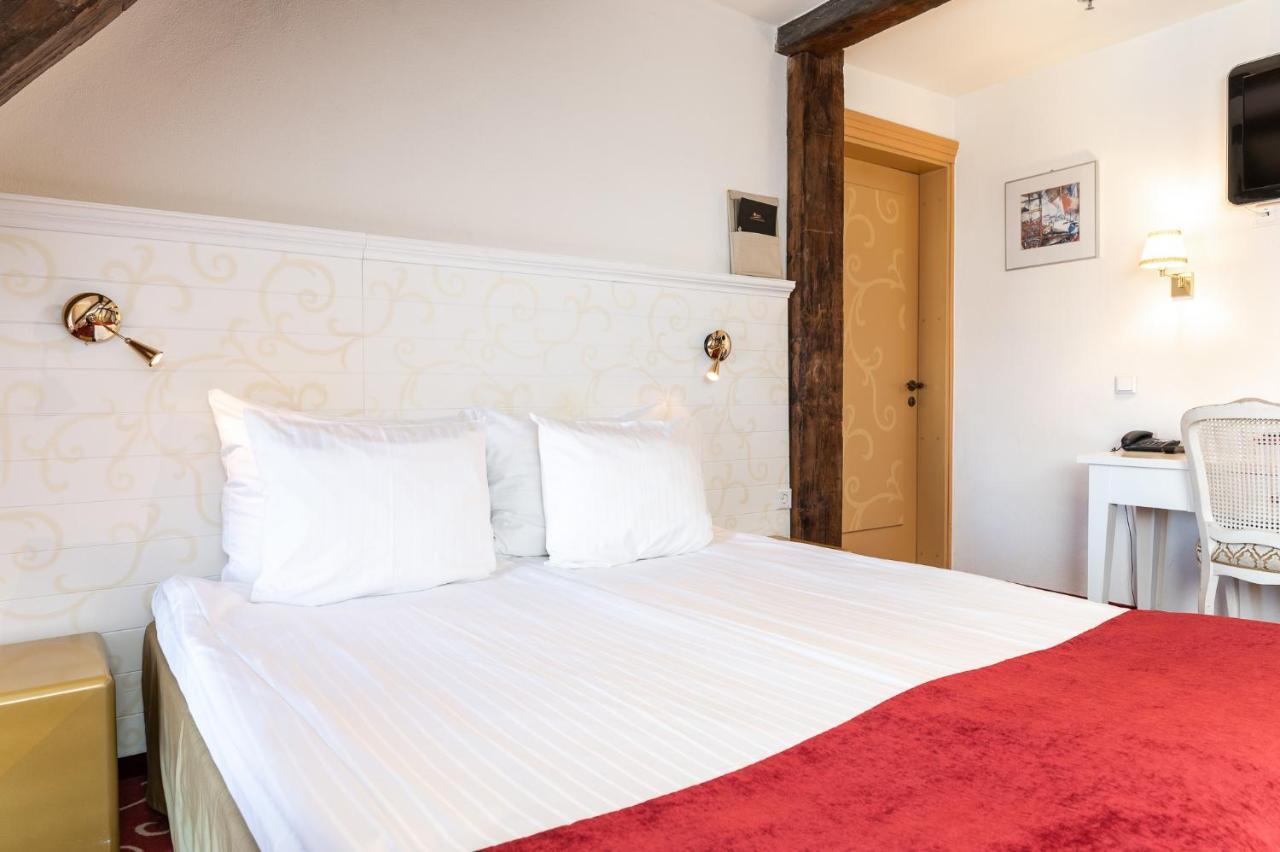 Meriton Old Town Garden Hotel Talin Exterior foto