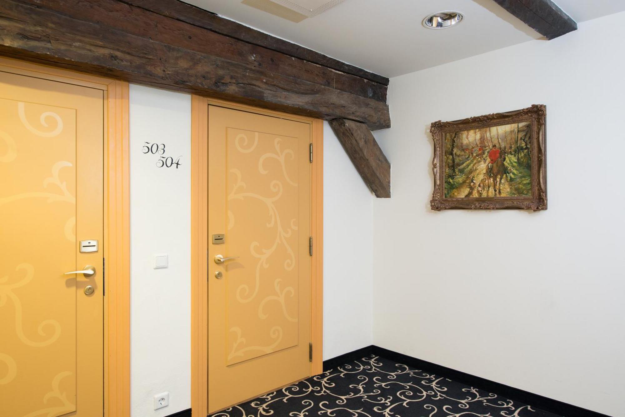 Meriton Old Town Garden Hotel Talin Exterior foto