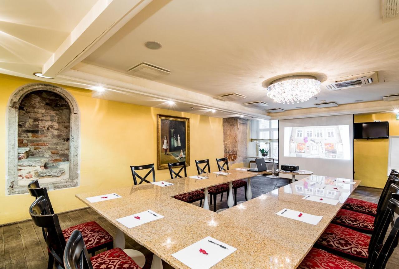 Meriton Old Town Garden Hotel Talin Exterior foto