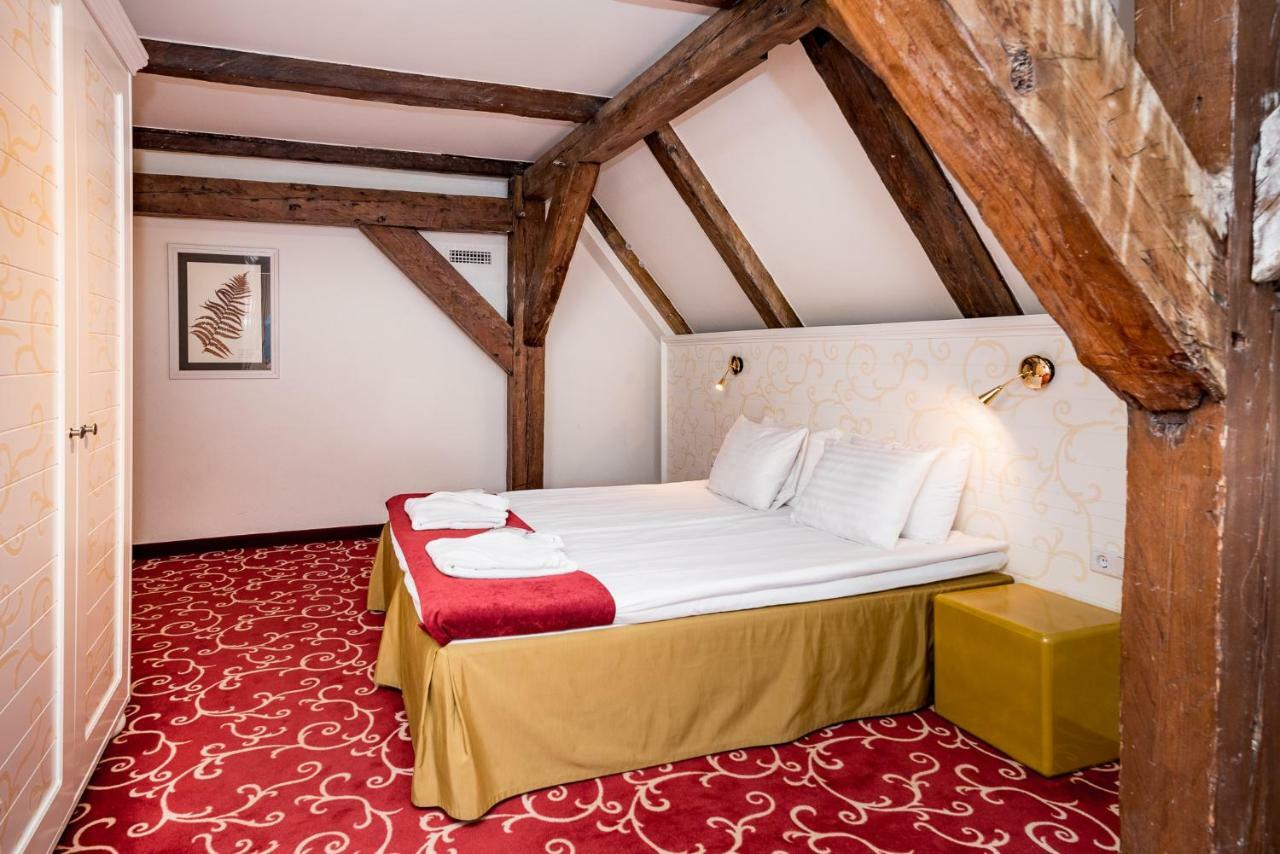 Meriton Old Town Garden Hotel Talin Exterior foto